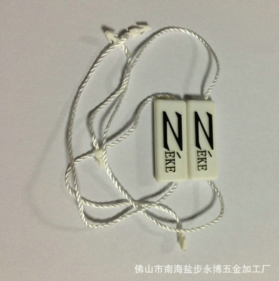 “有何不可”，【服飾吊粒】凸顯品牌效應