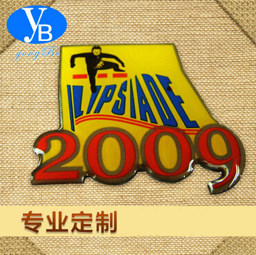 個性時尚胸章